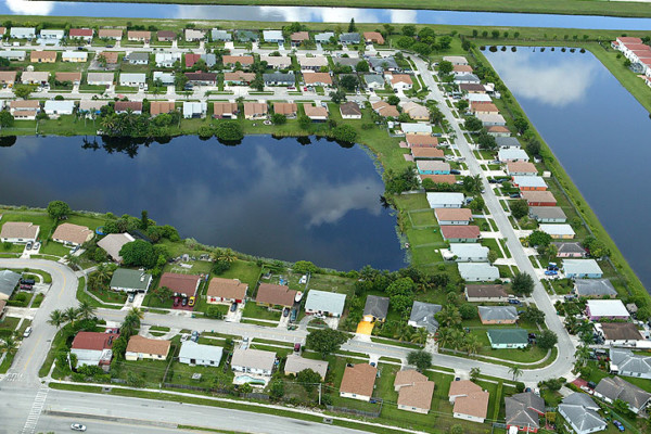 Riviera Beach, Florida
            51 Single-Family Homes